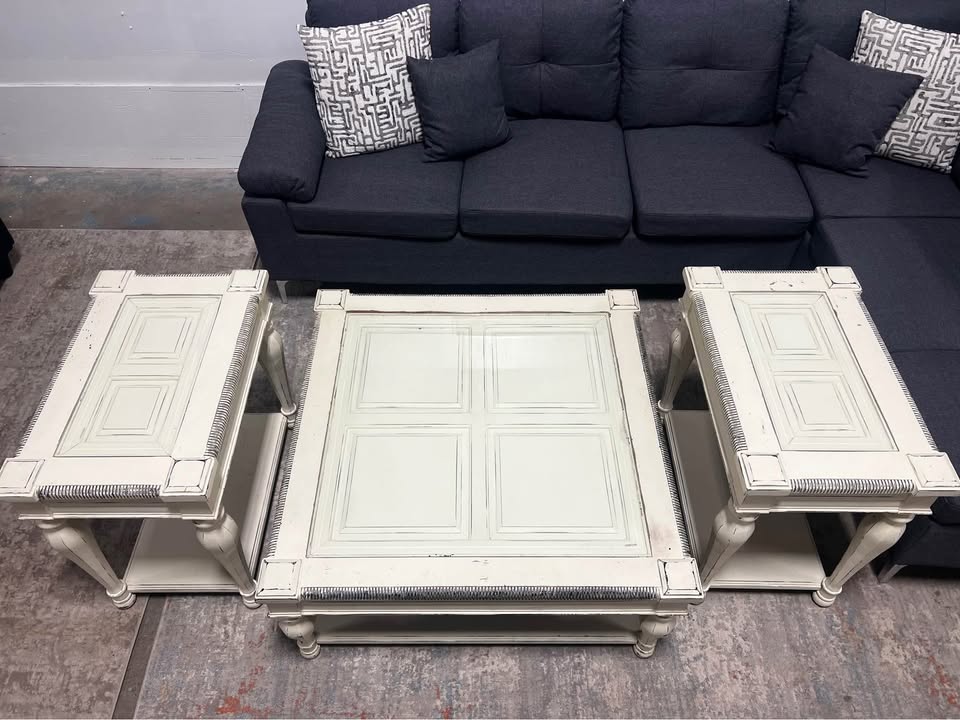 Rustic Coffee table with two end tables