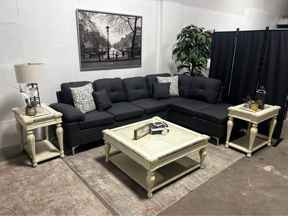 Rustic Coffee table with two end tables